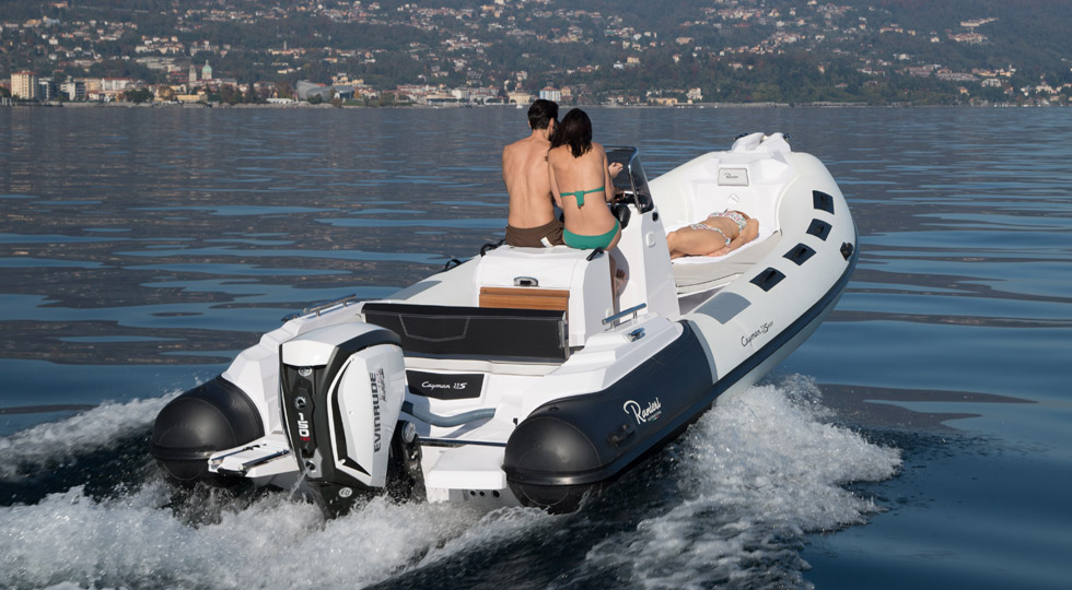 ﻿Ranieri International Cayman 23 Sport and Evinrude G2: double trouble