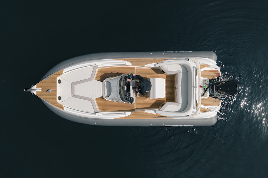 Scanner Envy 770 FB: small, stylish and now also with outboards