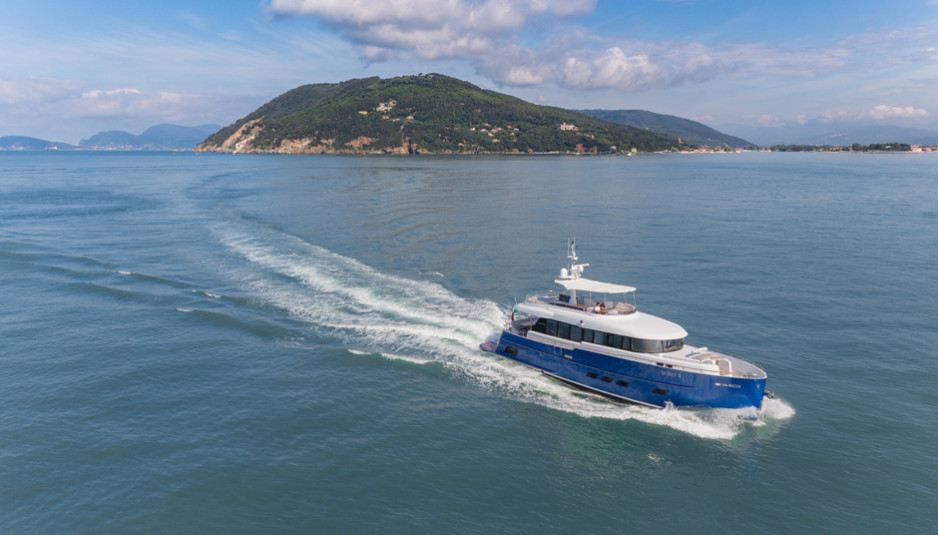 Andrea Bocelli takes delivery of his new yacht “ Libertas ”. It’s the third of the Gamma 20 custom range
