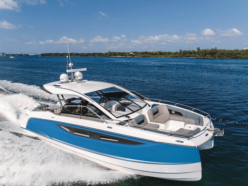 Four Winns ventures into catamarans with the new TH36